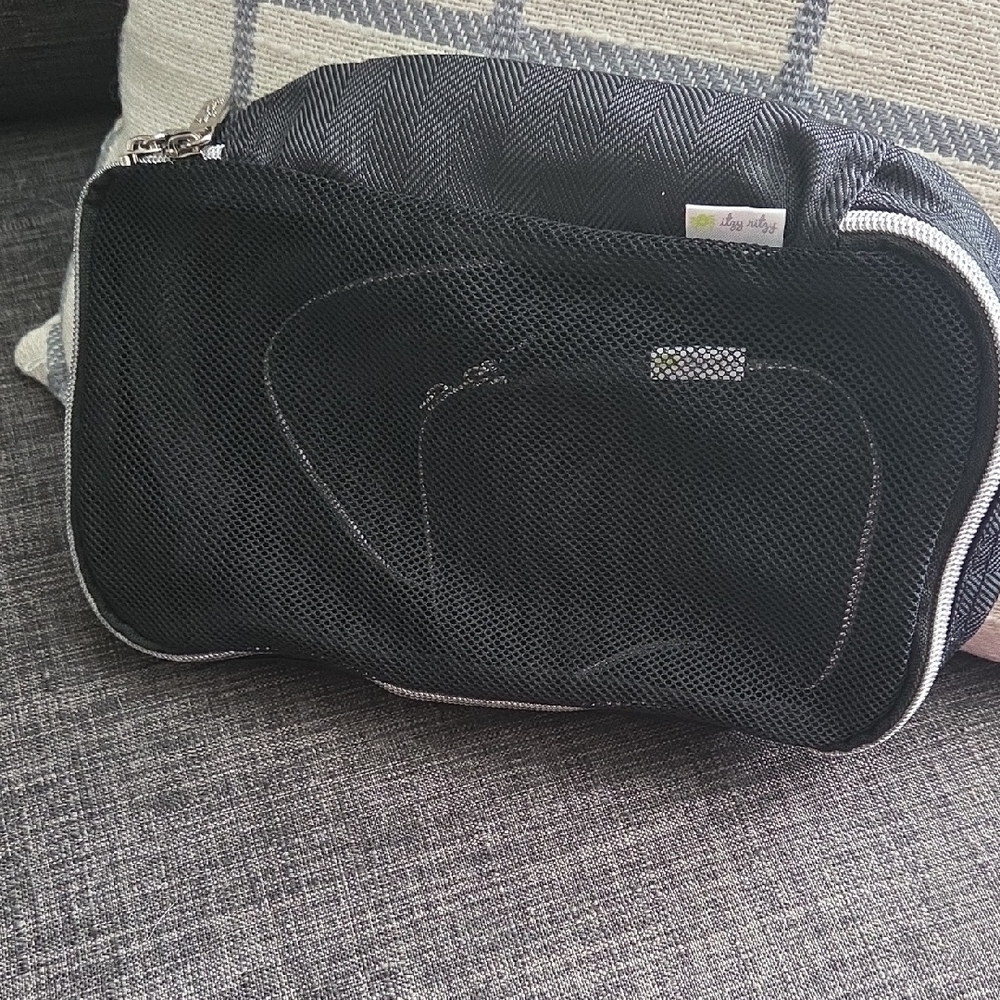 Itzy Ritzy Black Toiletry Bags Sleek Travel Essentials